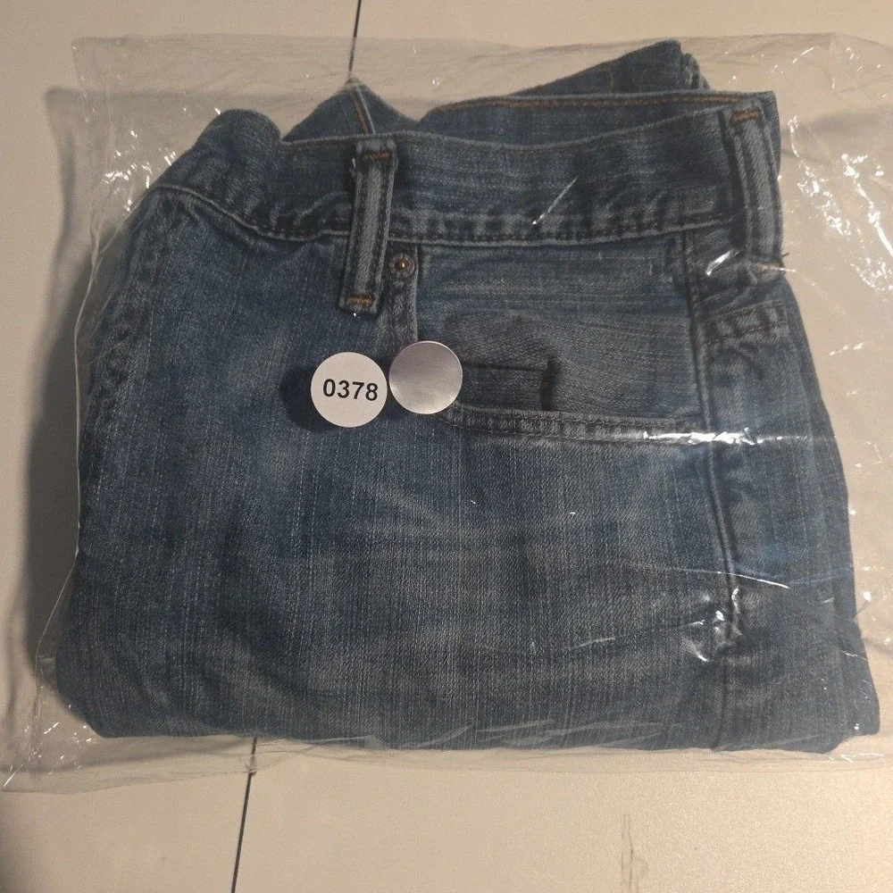 Levis 514 Straight Fit Blue‎ Denim Jeans, Men's Medium Wash, 5 Pocket Zip Fly